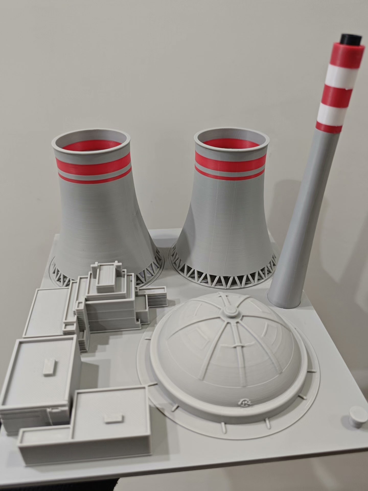 3D Printing Industrial - Modelo de Mini Usina Térmica Impressa